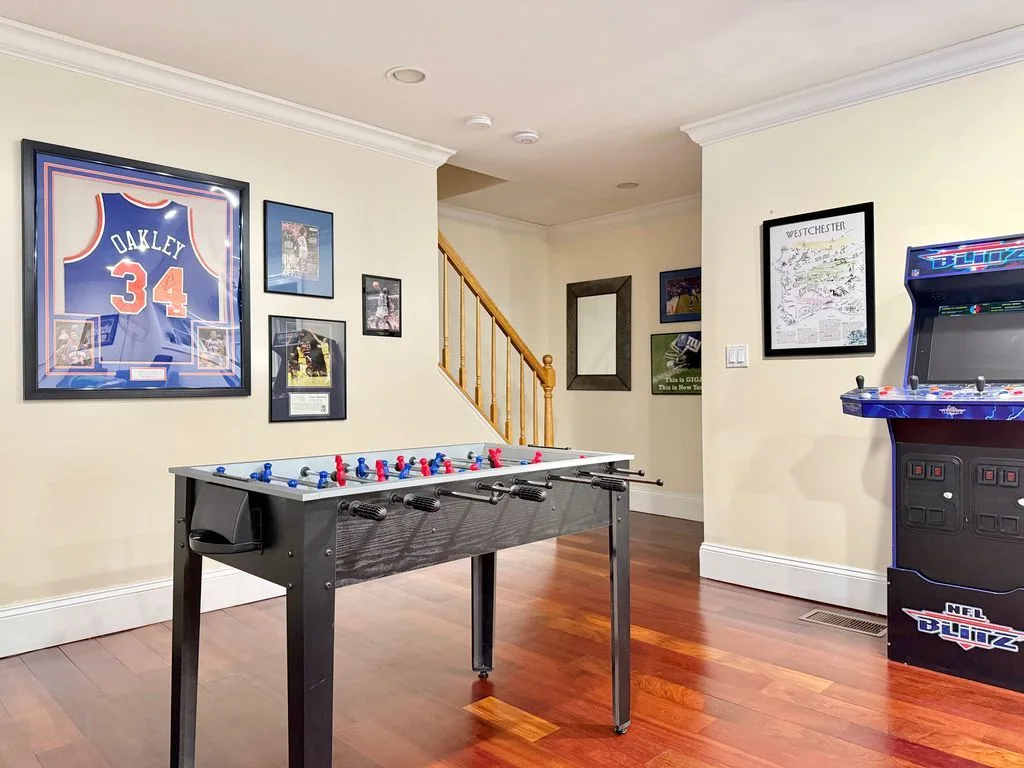 Stone Manor game room — photograph 1