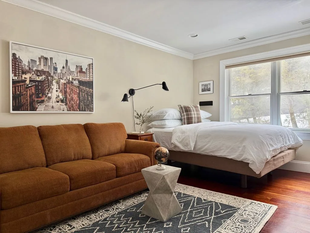 Stone Manor bedroom 2 — photograph 1